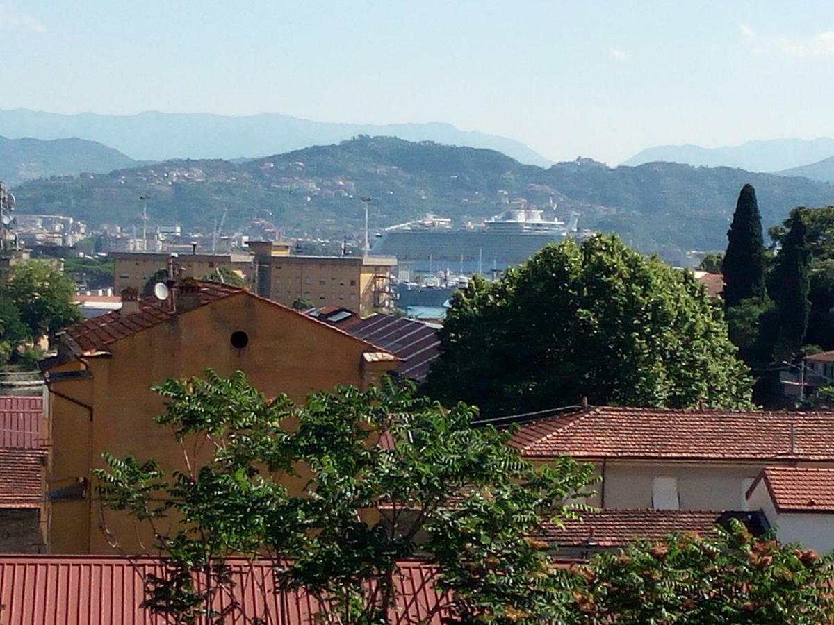 A Casa Di Nonna Elza La Spezia Exterior foto