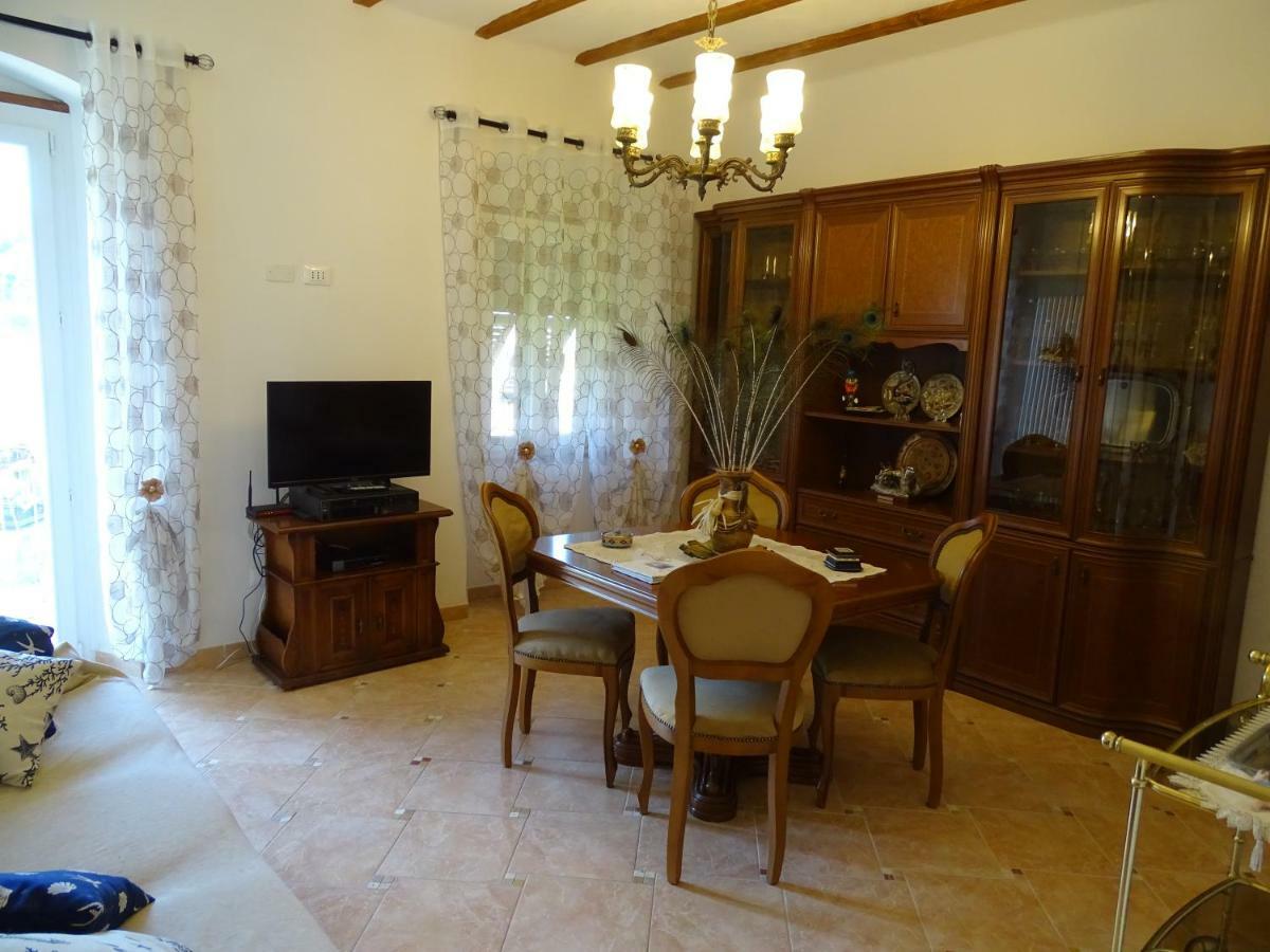 A Casa Di Nonna Elza La Spezia Exterior foto