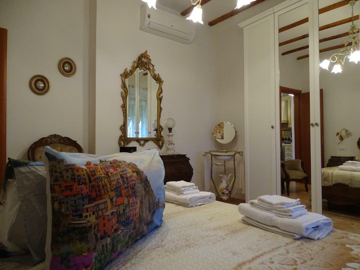 A Casa Di Nonna Elza La Spezia Exterior foto